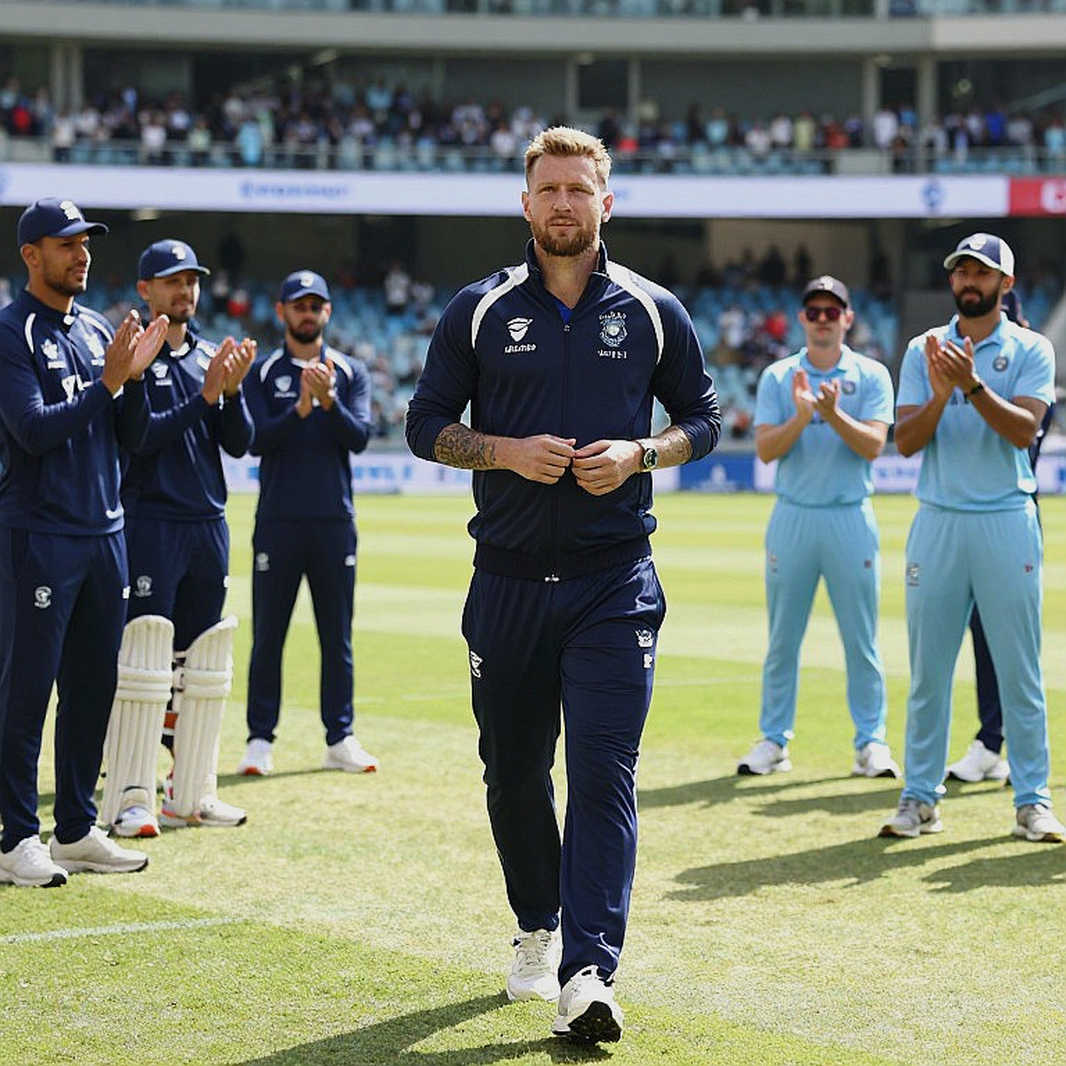 আবুধাবির নিরপেক্ষ পিচে শান্তর ব্যাট-ফার্স্ট বাজি: টেস্টের আসল লড়াই পিচের ক্ষয়ে