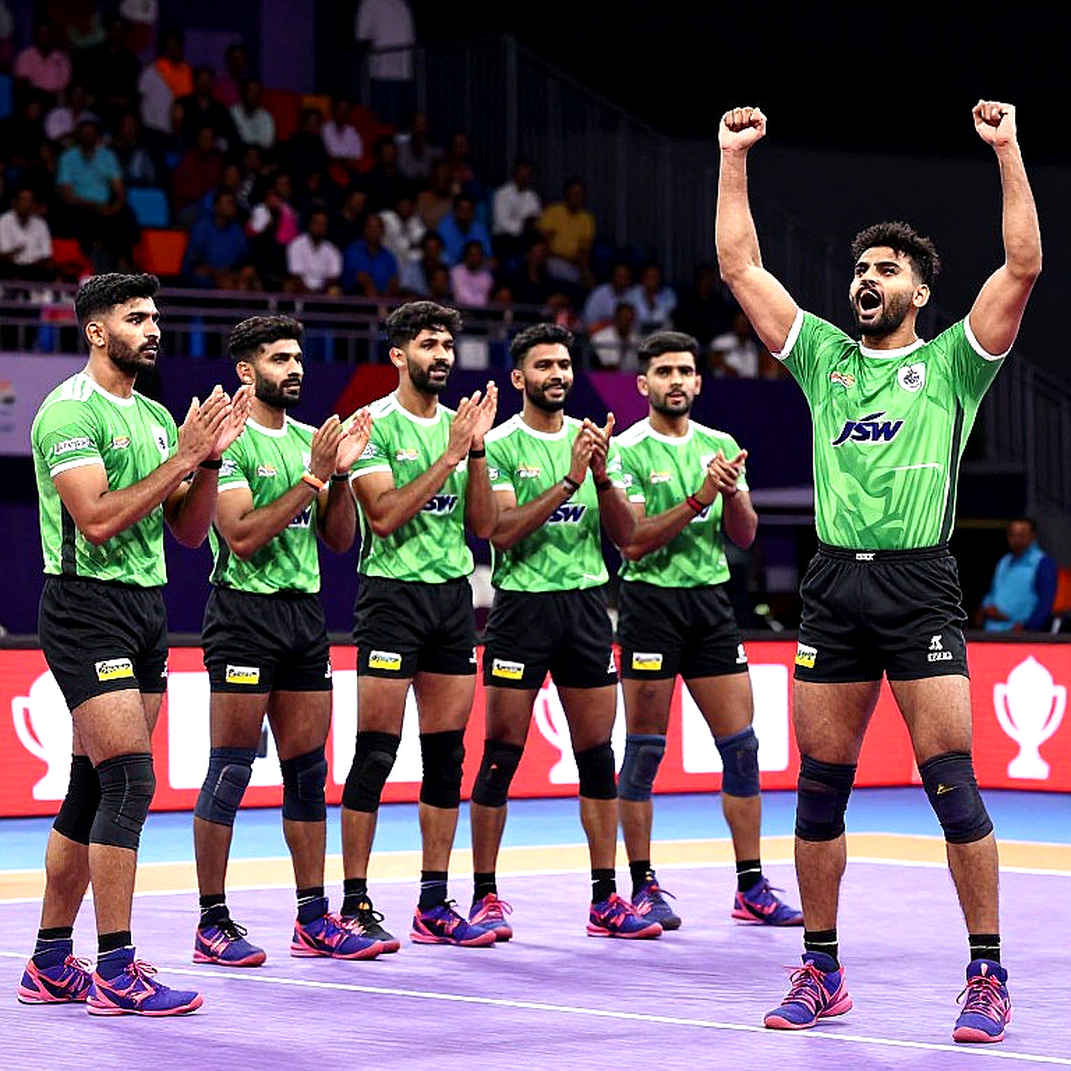 ট্রান্সফার উইন্ডোর আসল ঘড়ি: রিলিজ ক্লজ, মজুরির বোঝা আর ওয়ার্ম-আপের ছন্দ